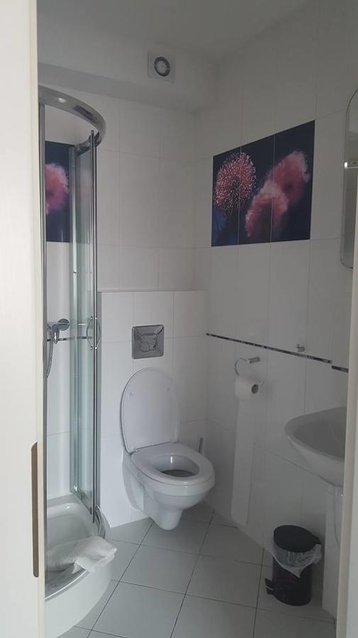 Koga Pokoje Goscinne Leba Exteriér fotografie